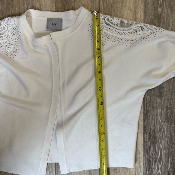 LIV Milano Women’s White Cardigan Beautiful Embellished Sleeves Size L - Picture 9 of 10